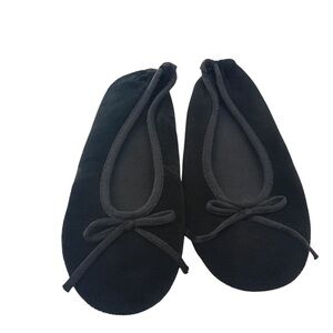 Isotoner Black Velvet Ballet Slippers House Shoes Bow Flats Comfort, 6.5-7.5